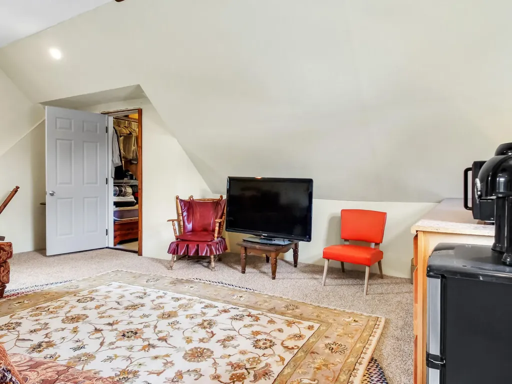 10 Twin Pond Road Topsham ME 04086