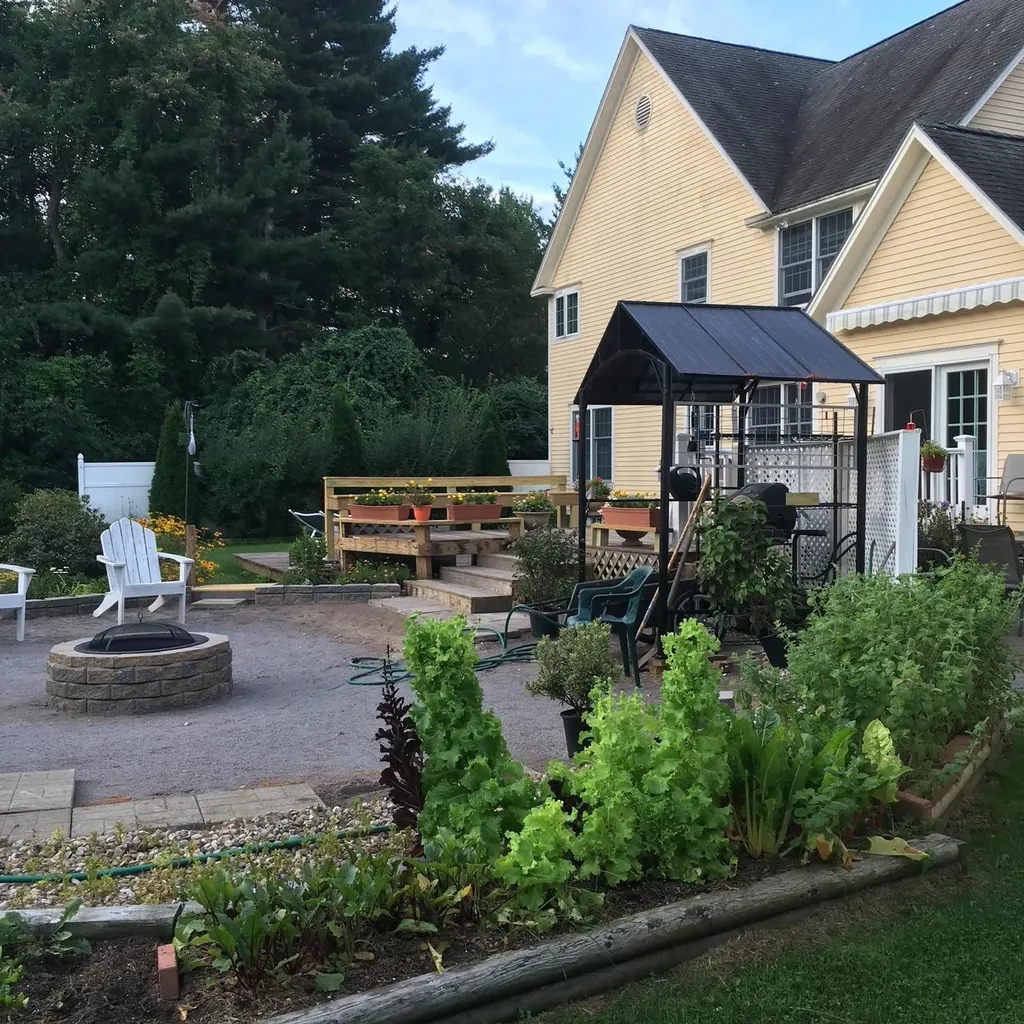 10 Twin Pond Road Topsham ME 04086