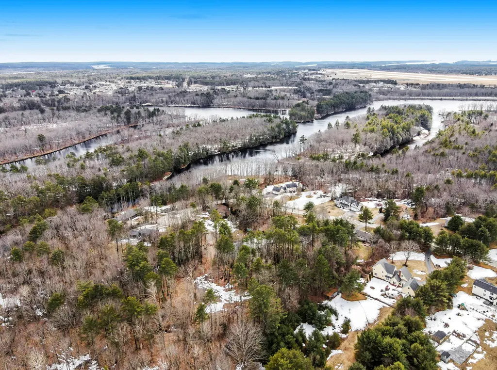 10 Twin Pond Road Topsham ME 04086