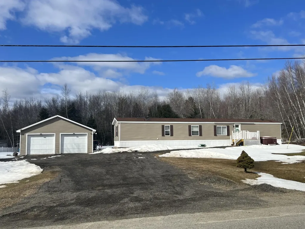 656 York Road Hermon ME 04401