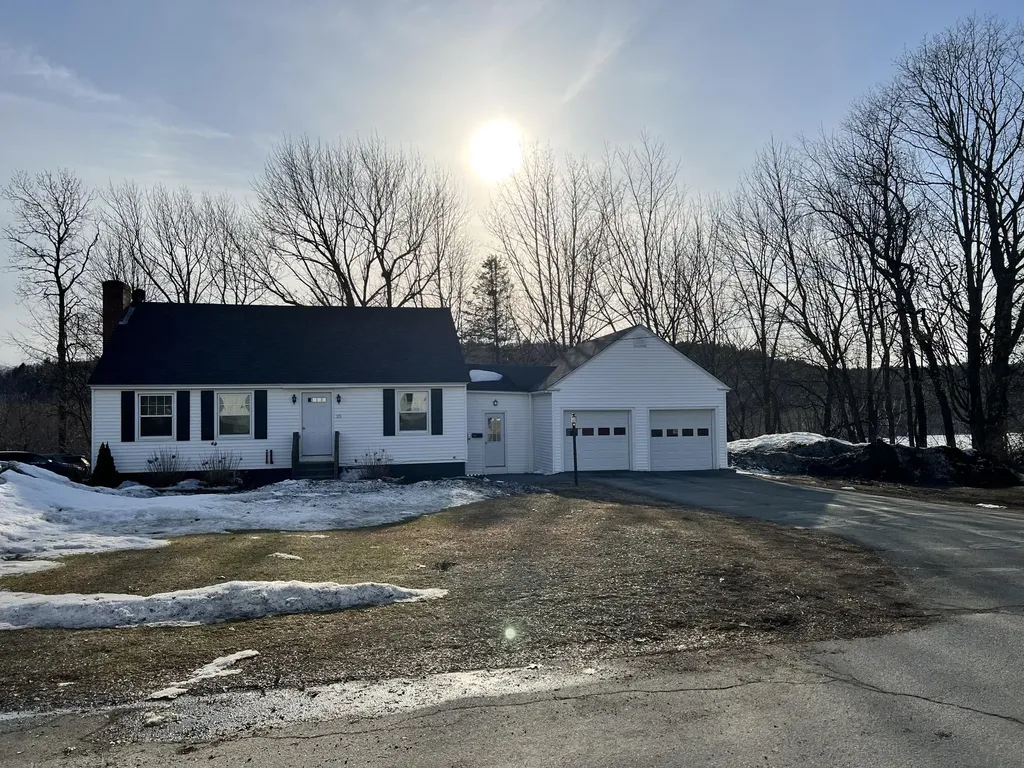 115 Pleasant Street Farmington ME 04938