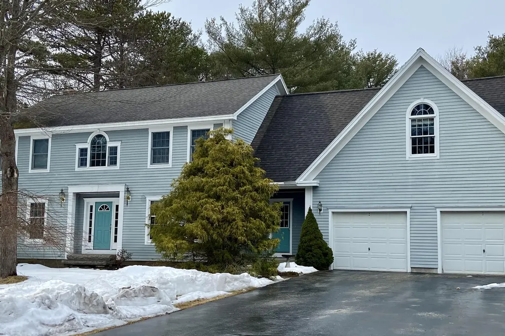 10 Locust Lane Brunswick ME 04011