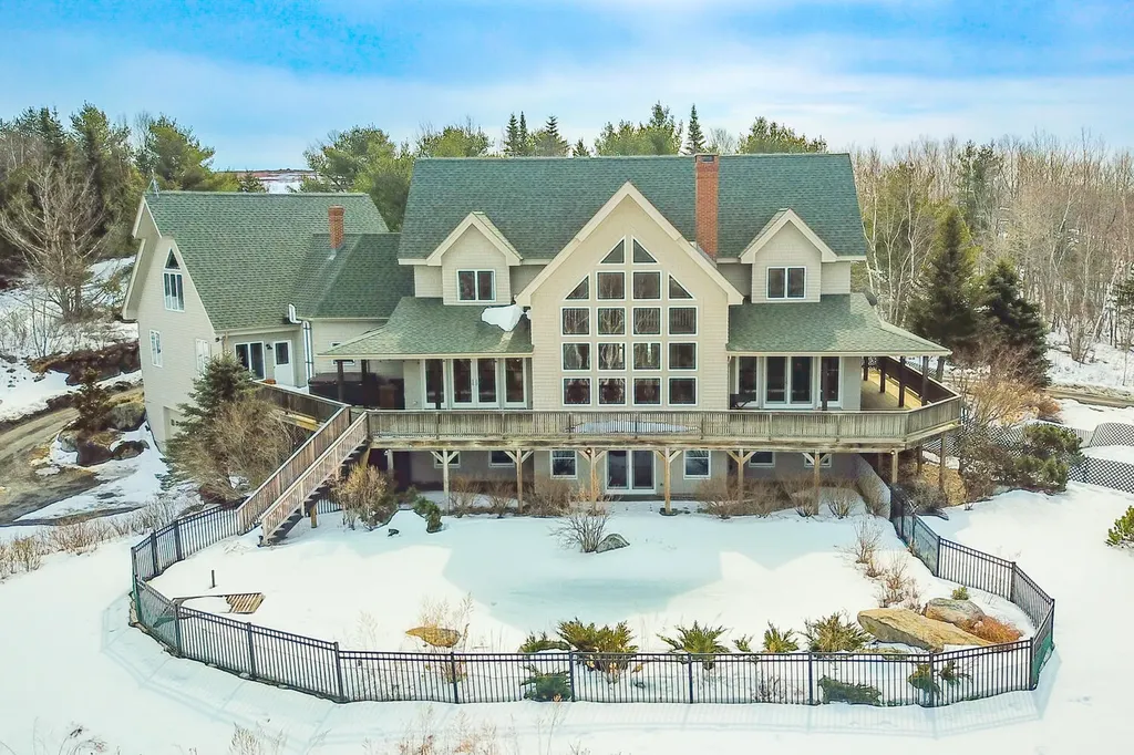 27 Pine Brae Lane Rockport ME 04856