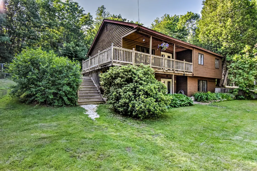 15 Clark Lane Searsport ME 04974