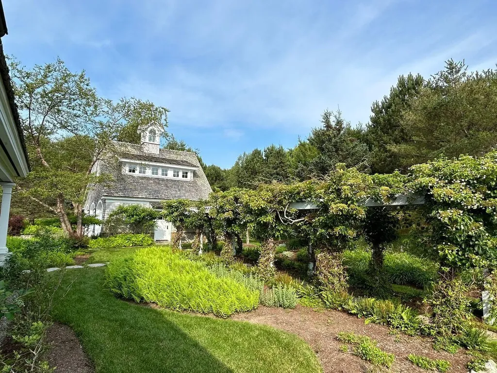 425A Seawall Road Southwest Harbor ME 04679