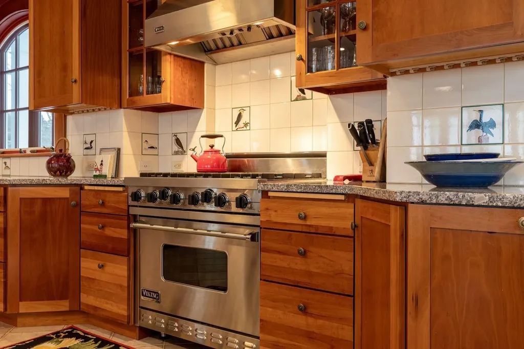 425A Seawall Road Southwest Harbor ME 04679