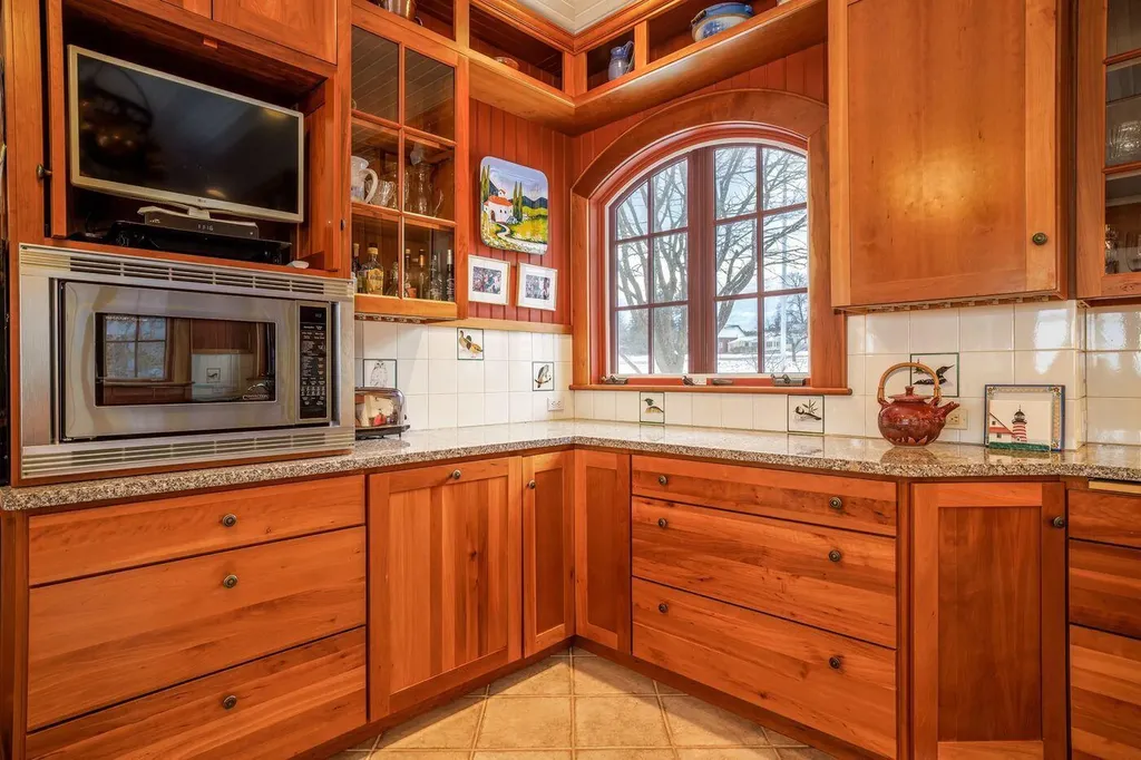 425A Seawall Road Southwest Harbor ME 04679