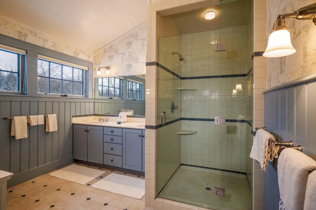425A Seawall Road Southwest Harbor ME 04679