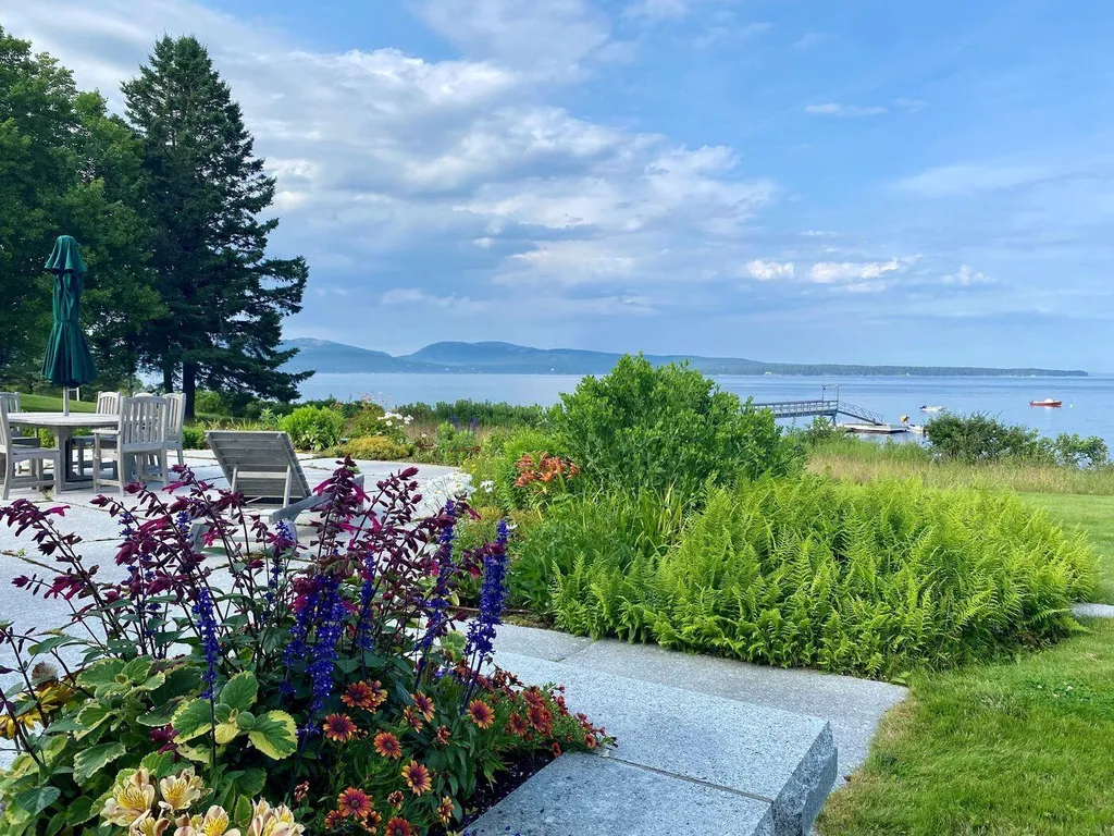 425A Seawall Road Southwest Harbor ME 04679