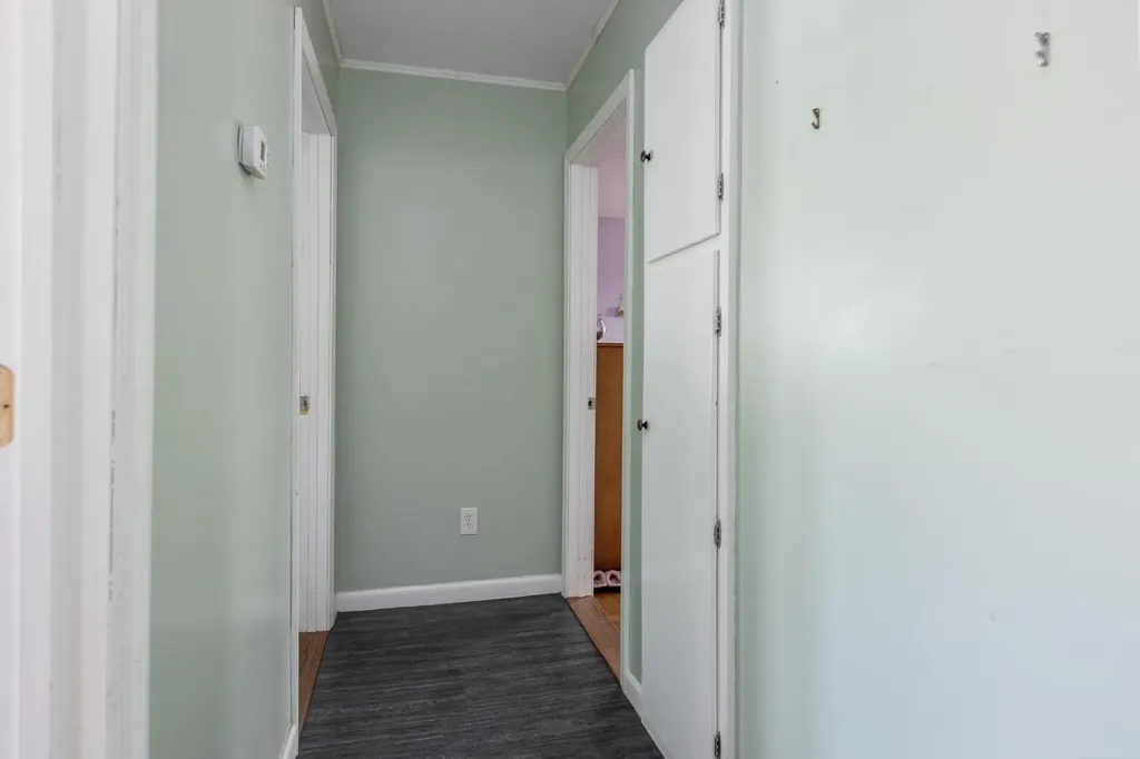 37 Mcarthur Avenue Lewiston ME 04240