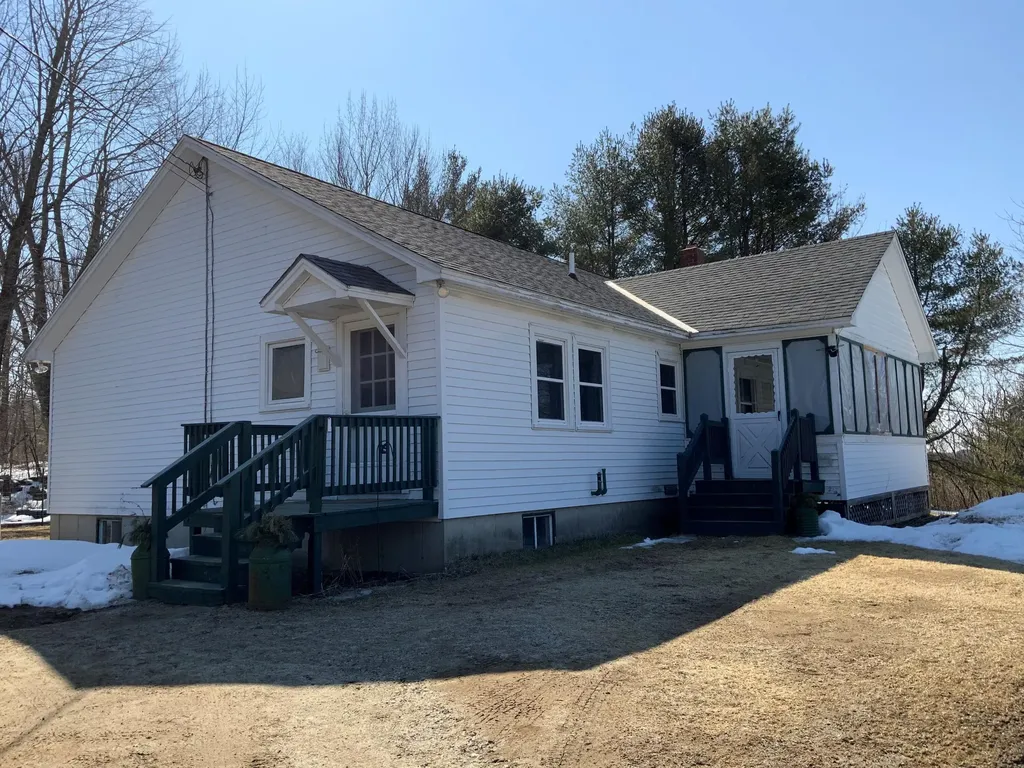 173 Hinkley Road West Gardiner ME 04345