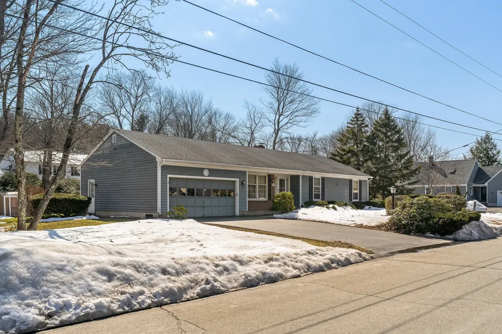89 Hennessey Avenue Brunswick ME 04011