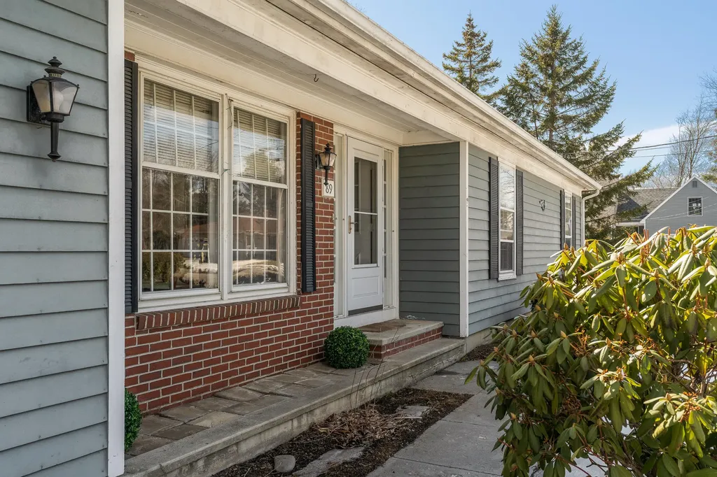 89 Hennessey Avenue Brunswick ME 04011