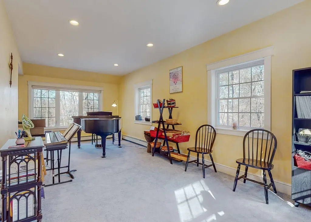 7 Evergreen Drive Arundel ME 04046