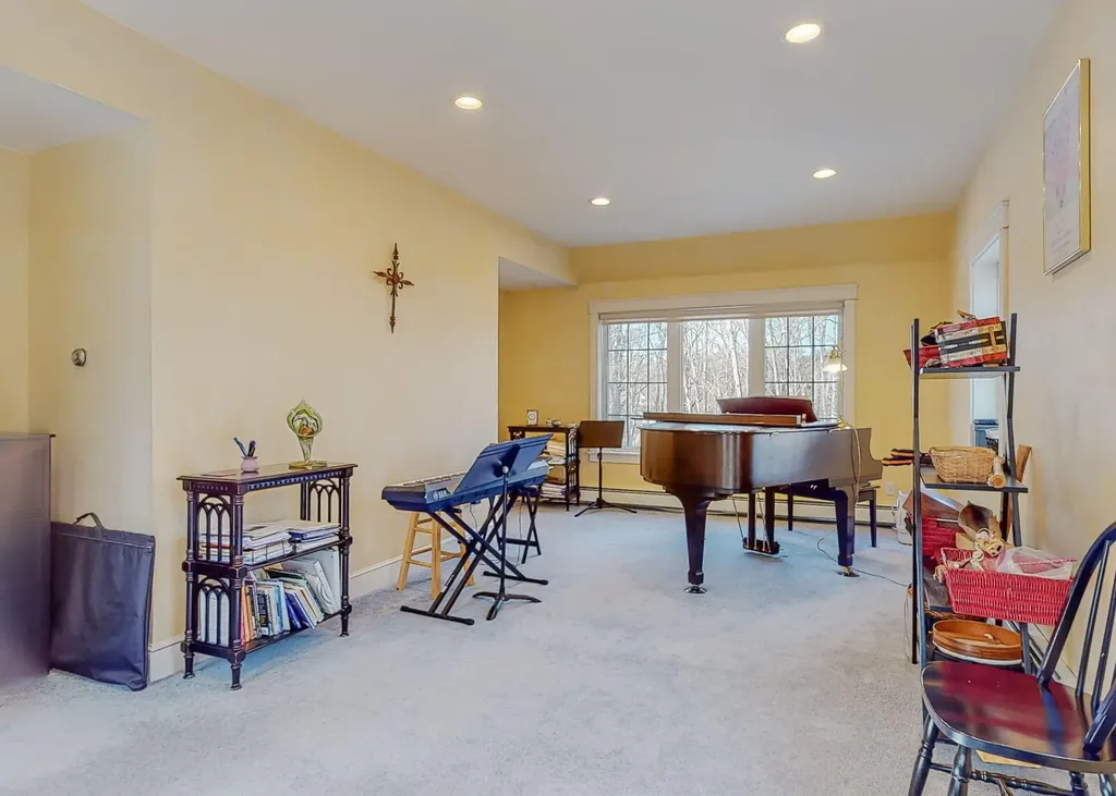 7 Evergreen Drive Arundel ME 04046