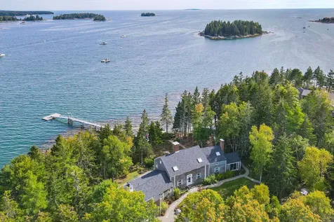 190 Scraggle Point Road Saint George ME 04859