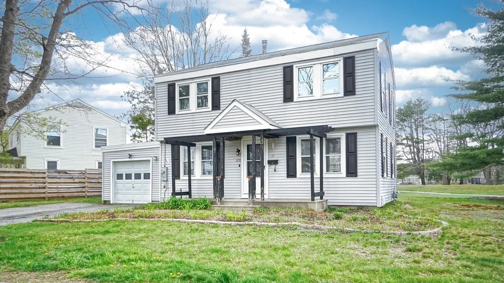 128 Columbia Avenue Brunswick ME 04011