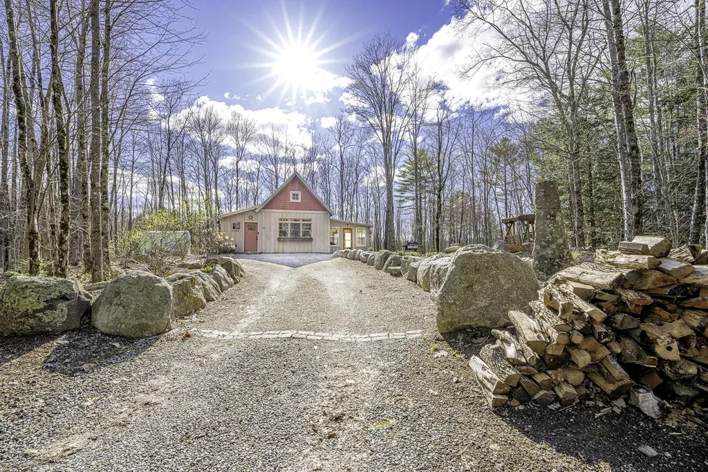 32 Boulder Hill Road Topsham ME 04086