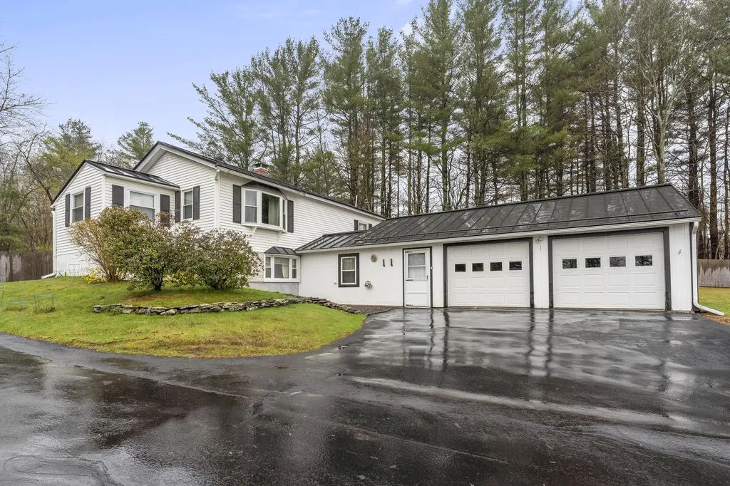130 Augusta Road Winslow ME 04901