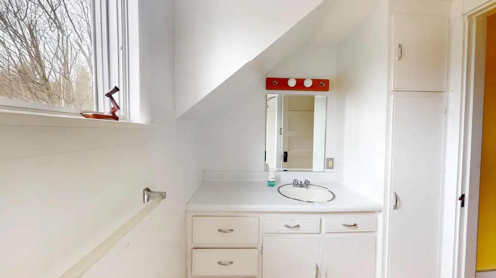 636 Spring Avenue Rumford ME 04276
