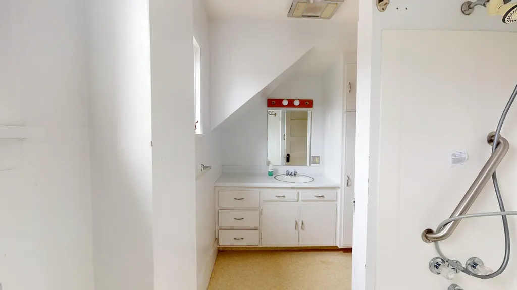 636 Spring Avenue Rumford ME 04276