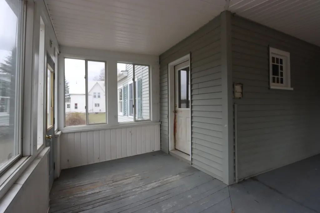 636 Spring Avenue Rumford ME 04276