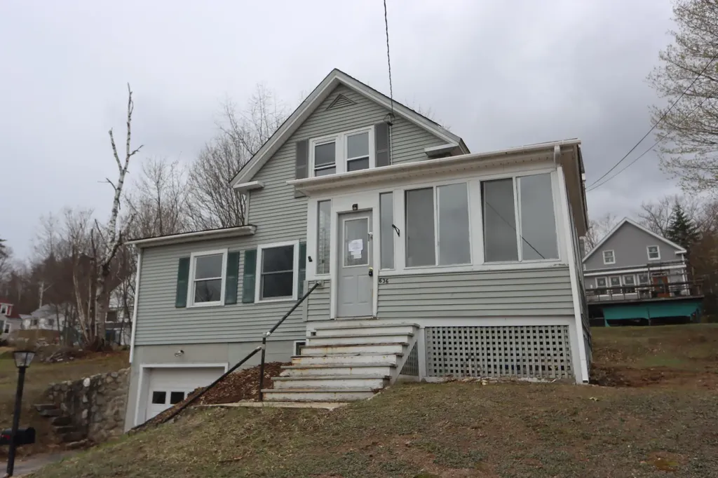 636 Spring Avenue Rumford ME 04276