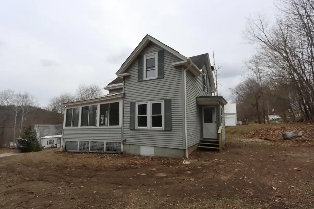 636 Spring Avenue Rumford ME 04276