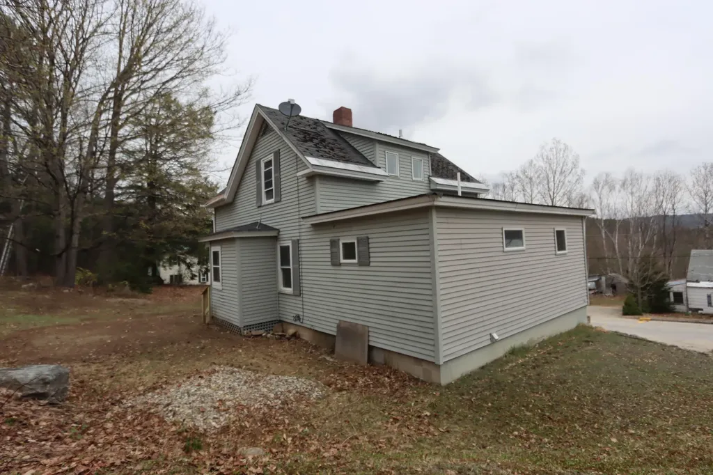 636 Spring Avenue Rumford ME 04276