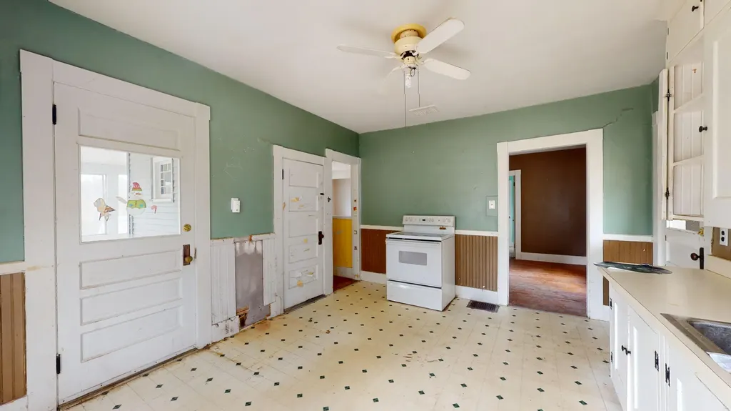 636 Spring Avenue Rumford ME 04276