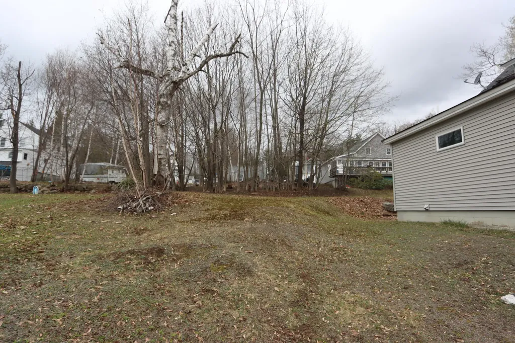 636 Spring Avenue Rumford ME 04276