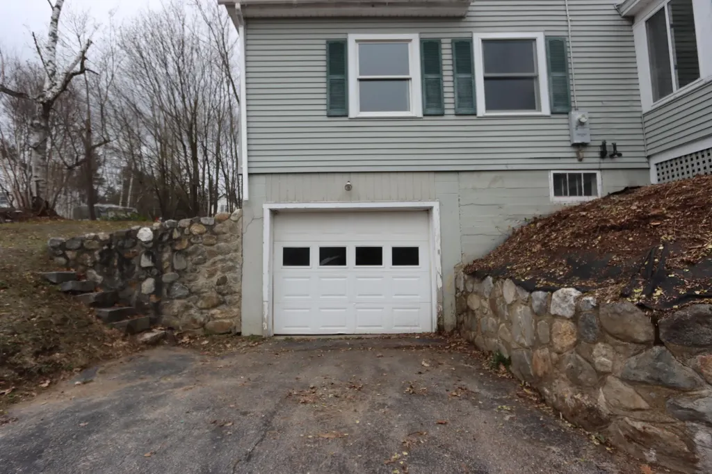 636 Spring Avenue Rumford ME 04276