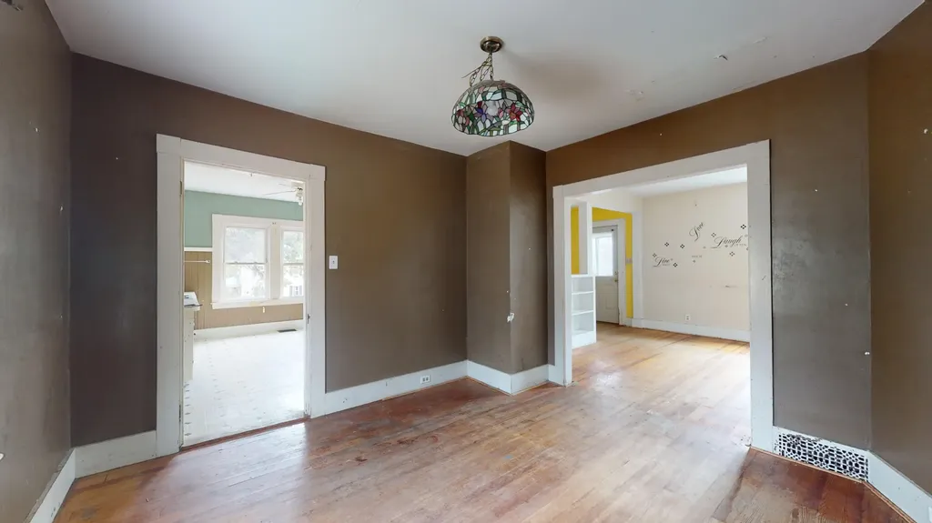 636 Spring Avenue Rumford ME 04276