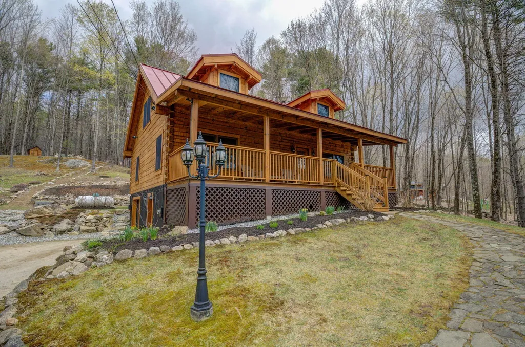 111 Mountain Road Raymond ME 04071