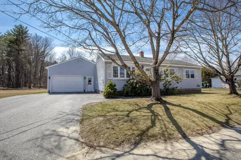 7 Elliott Avenue Lewiston ME 04240