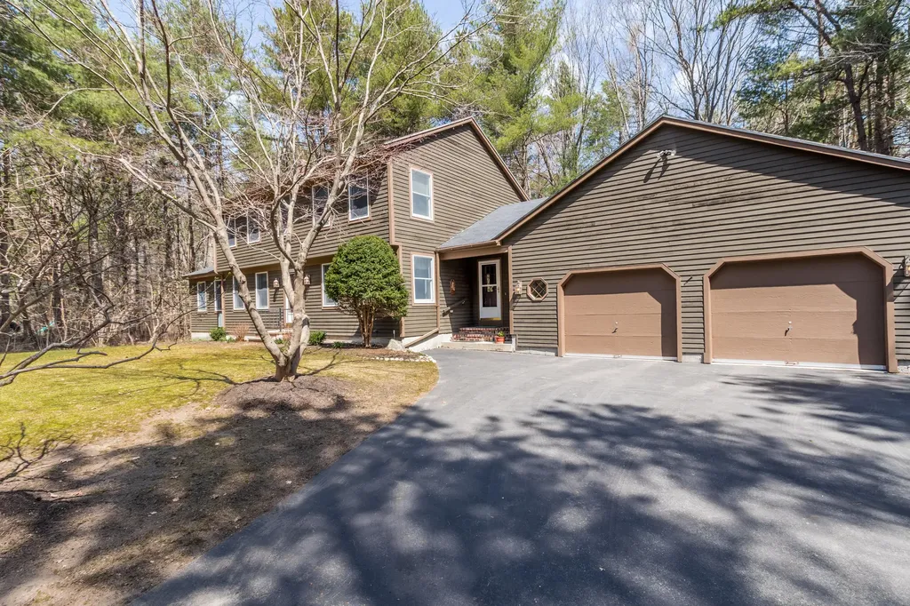 11 Ottawa Woods Road Scarborough ME 04074