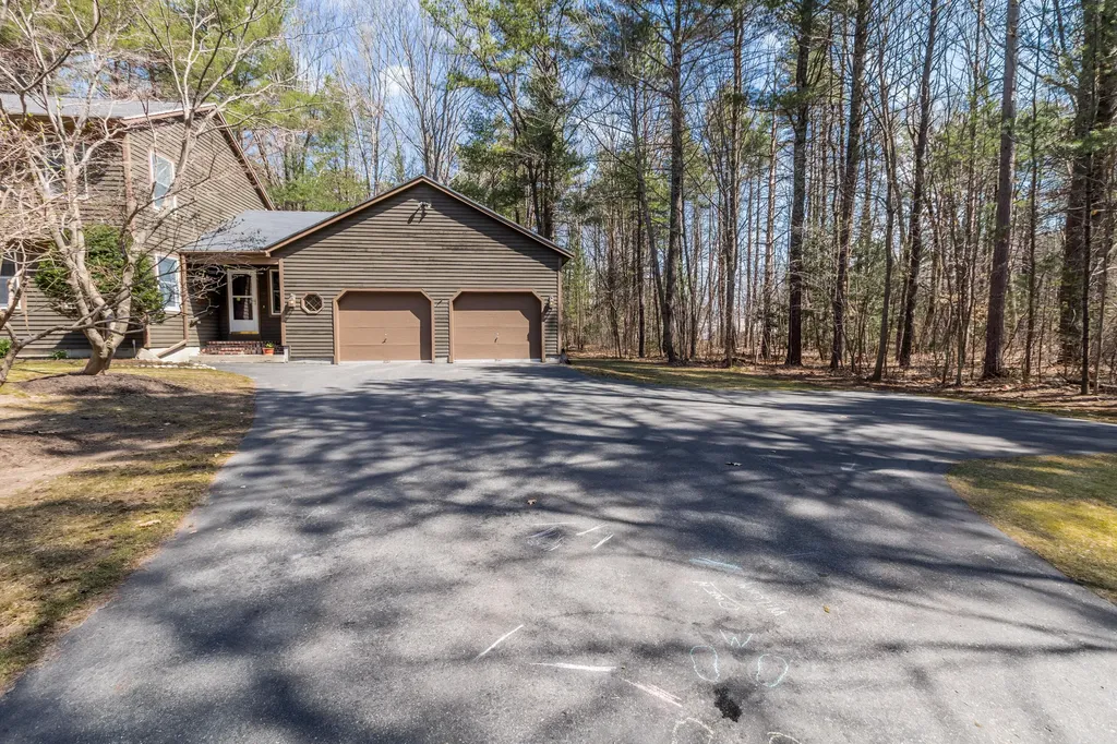 11 Ottawa Woods Road Scarborough ME 04074