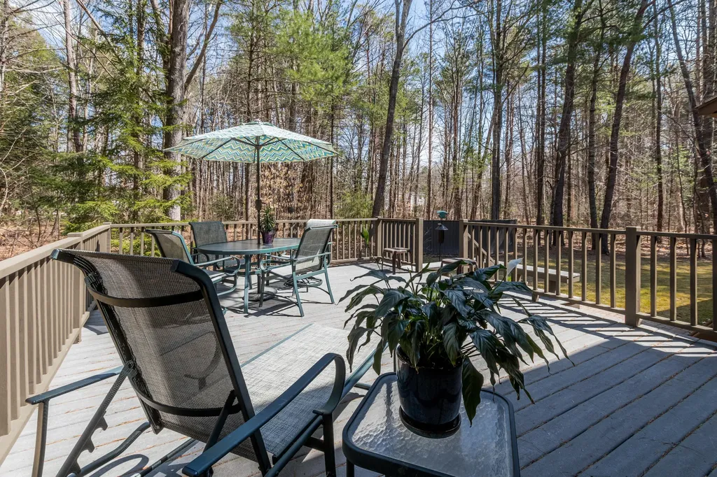 11 Ottawa Woods Road Scarborough ME 04074