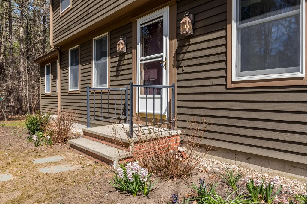 11 Ottawa Woods Road Scarborough ME 04074