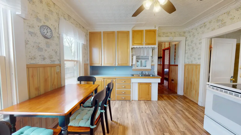 18 Grove Street Waterville ME 04901
