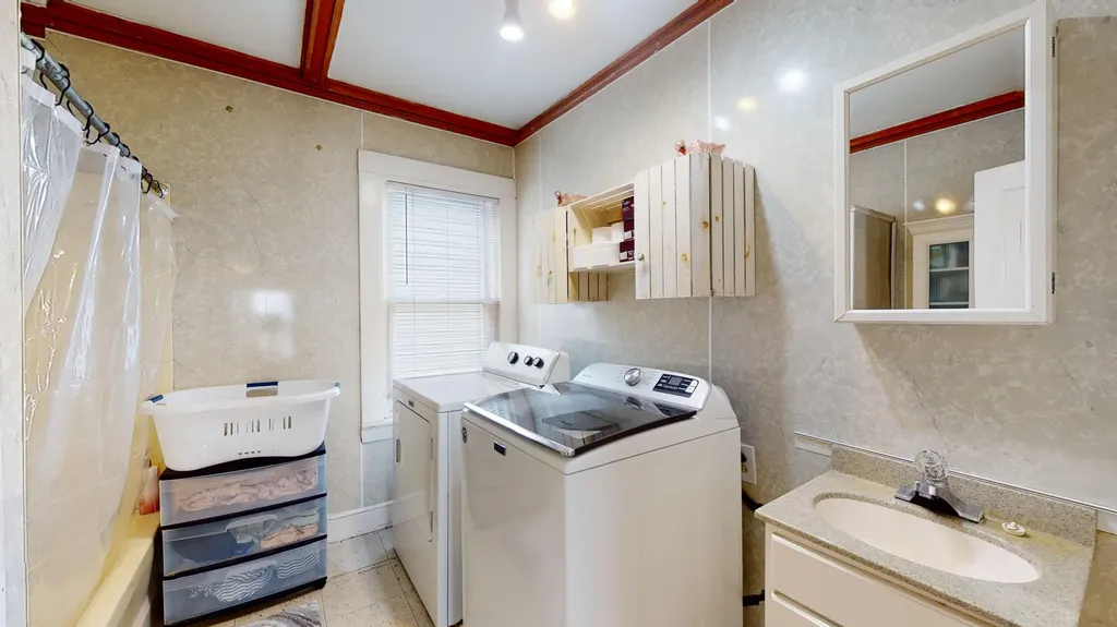 18 Grove Street Waterville ME 04901