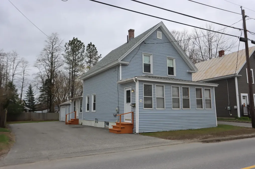 18 Grove Street Waterville ME 04901