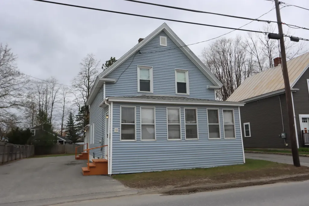 18 Grove Street Waterville ME 04901