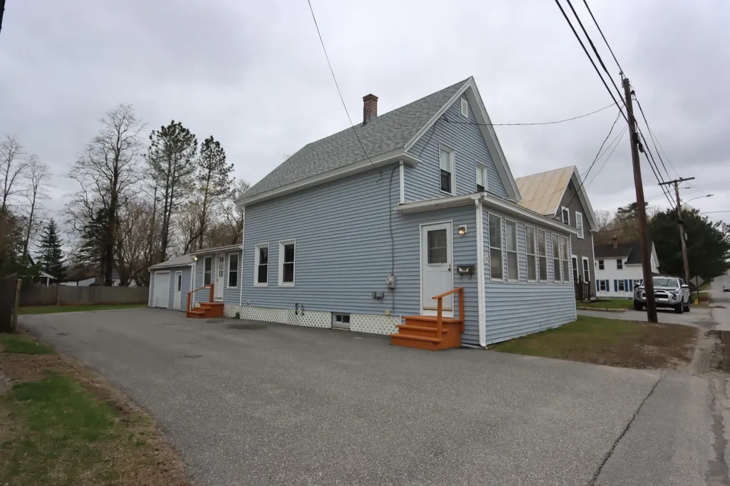 18 Grove Street Waterville ME 04901
