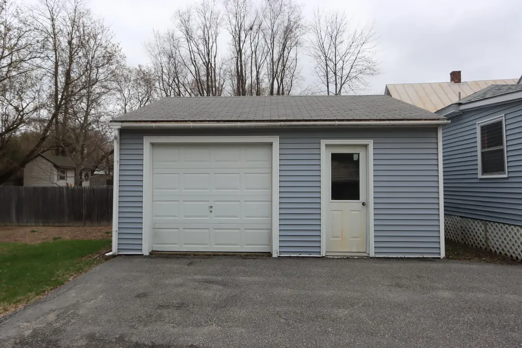 18 Grove Street Waterville ME 04901