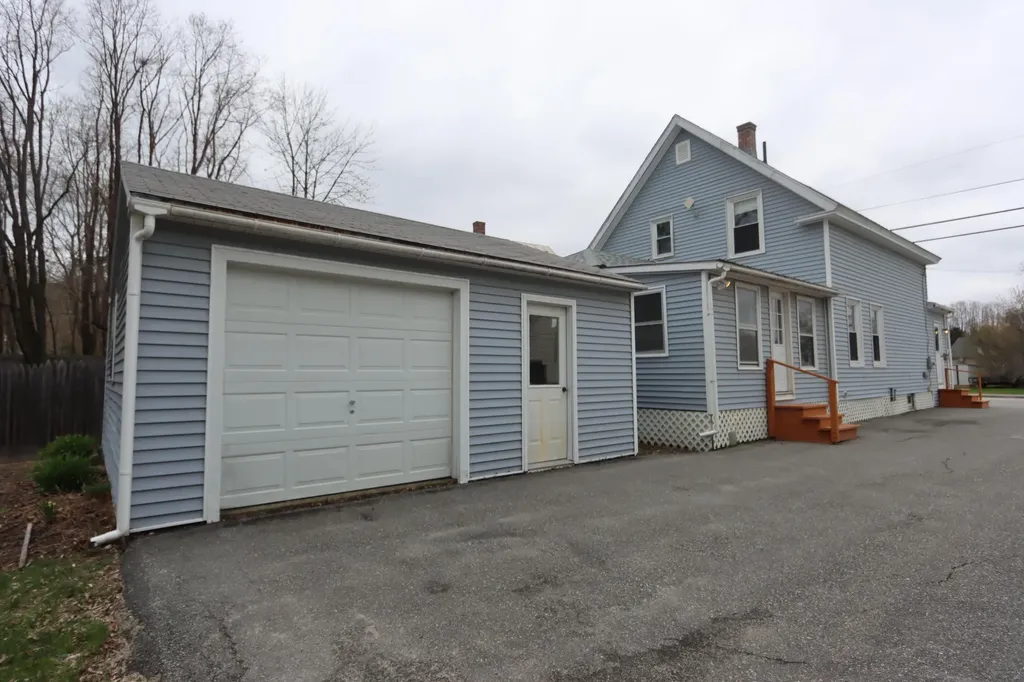 18 Grove Street Waterville ME 04901