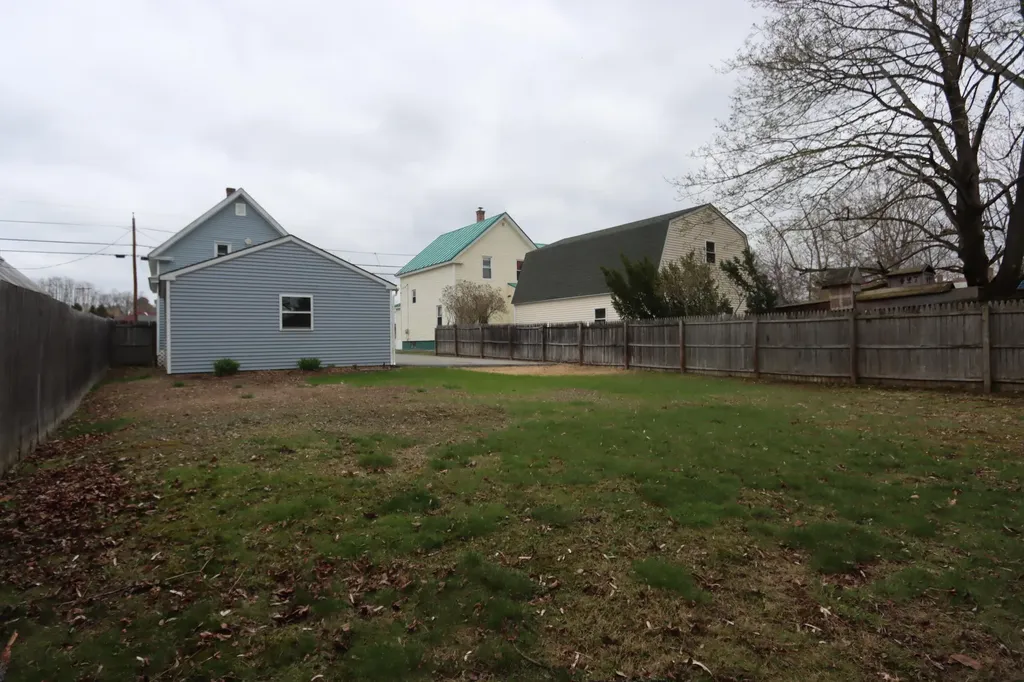 18 Grove Street Waterville ME 04901