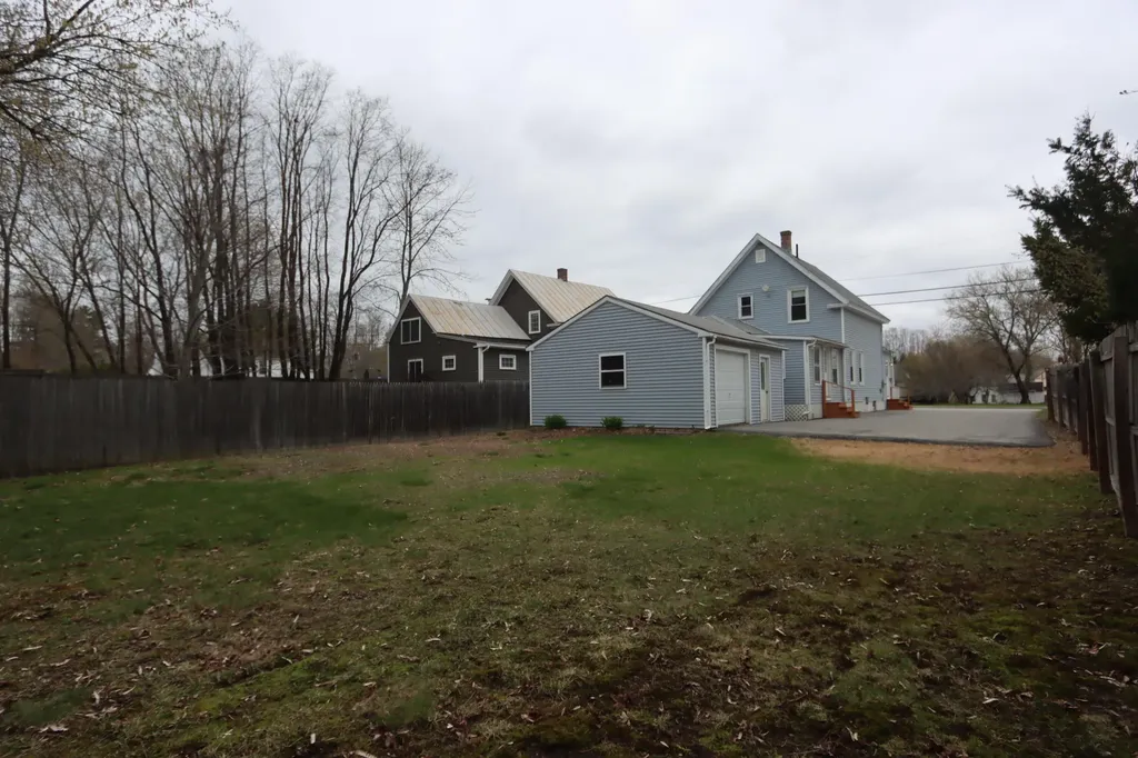 18 Grove Street Waterville ME 04901
