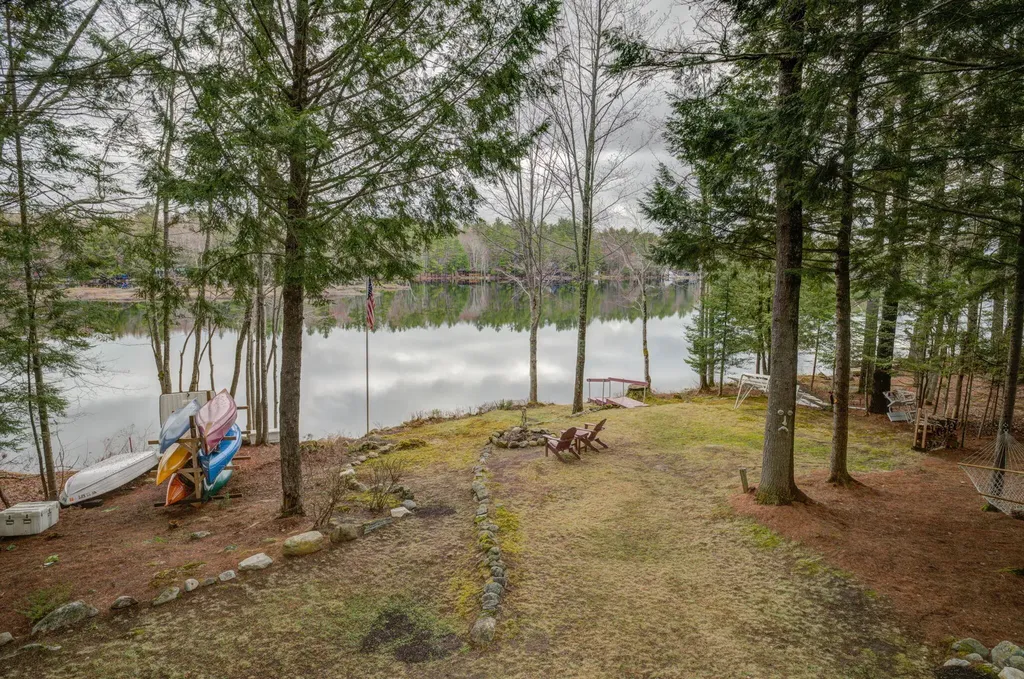 101 Point Lane Norway ME 04268