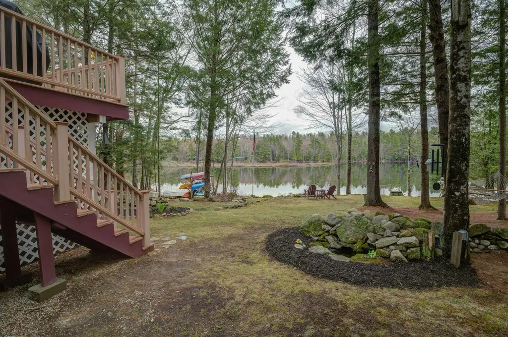 101 Point Lane Norway ME 04268